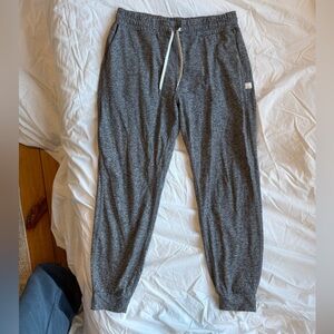 Vuori halo performance jogger size small